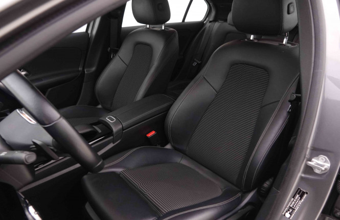 MERCEDES_MERCEDES_AKLASSE_2550241_6.jpg
