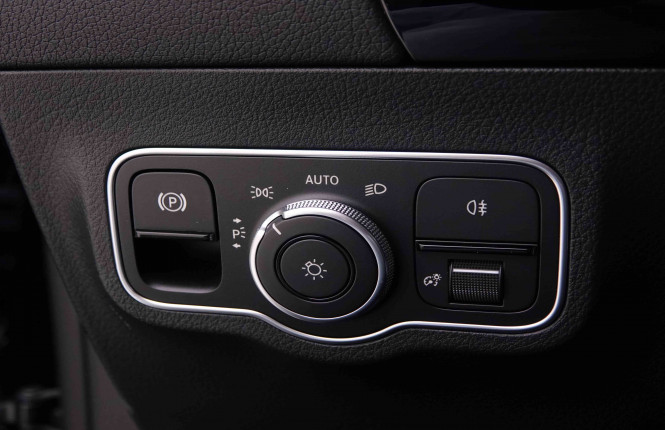 MERCEDES_MERCEDES_BKLASSE_2547928_9.jpg