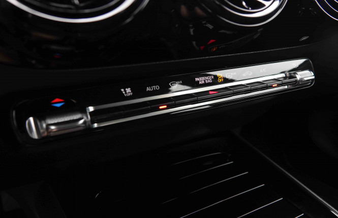 MERCEDES_MERCEDES_BKLASSE_2550100_16.jpg