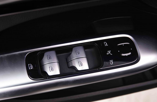 MERCEDES_MERCEDES_CKLASSE_2547918_20.jpg