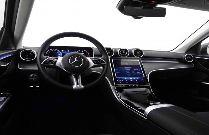 MERCEDES_MERCEDES_CKLASSE_2547918_8.jpg