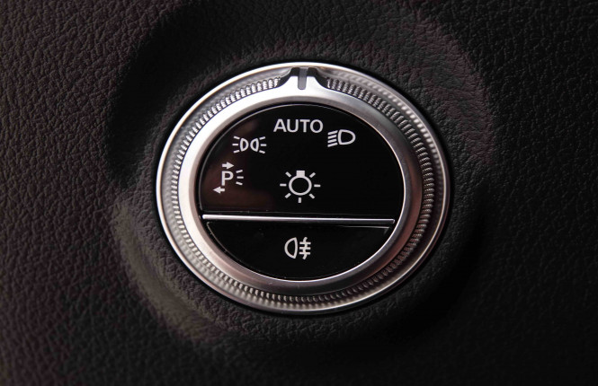 MERCEDES_MERCEDES_CKLASSE_2549006_9.jpg