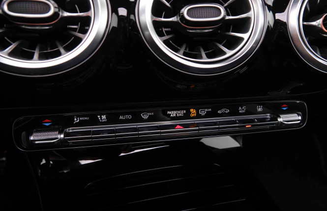 MERCEDES_MERCEDES_CLA_2548332_16.jpg