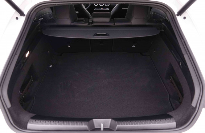MERCEDES_MERCEDES_CLA_2548332_5.jpg