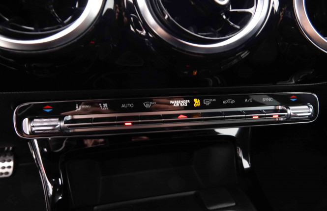 MERCEDES_MERCEDES_CLA_2548697_14.jpg