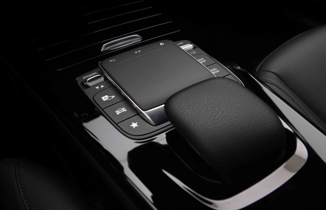 MERCEDES_MERCEDES_CLA_2549885_17.jpg