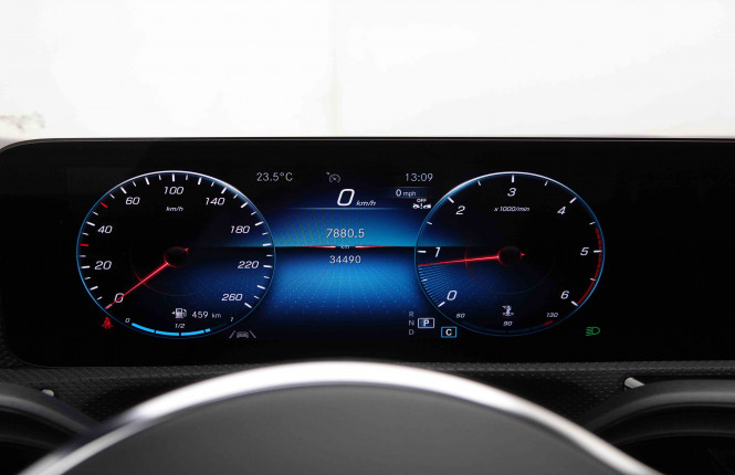 MERCEDES_MERCEDES_CLA_2549885_18.jpg