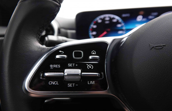 MERCEDES_MERCEDES_CLA_2549885_21.jpg