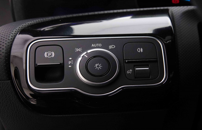 MERCEDES_MERCEDES_CLA_2551085_8.jpg MERCEDES_MERCEDES_CLA_2551085_8.jpg