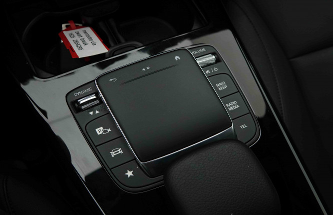MERCEDES_MERCEDES_CLA_2654295_15.jpg