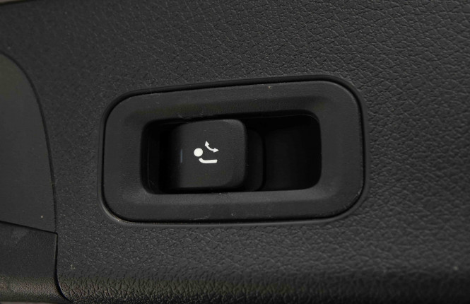 MERCEDES_MERCEDES_CLA_2654295_6.jpg