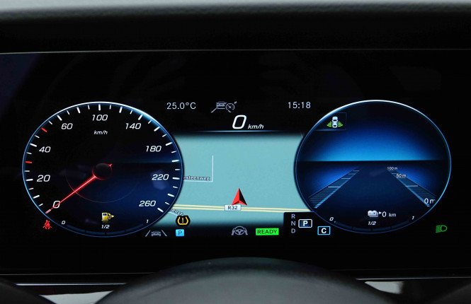 MERCEDES_MERCEDES_EKLASSE_2654598_18.jpg MERCEDES_MERCEDES_EKLASSE_2654598_18.jpg