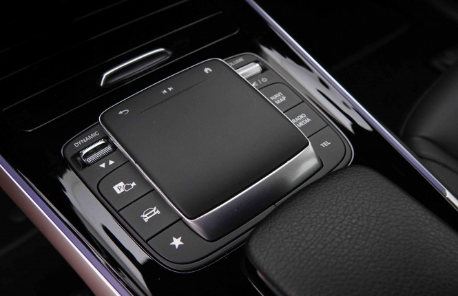 MERCEDES_MERCEDES_EQB_2548730_17.jpg