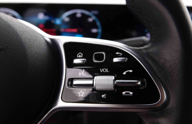 MERCEDES_MERCEDES_EQB_2548730_21.jpg
