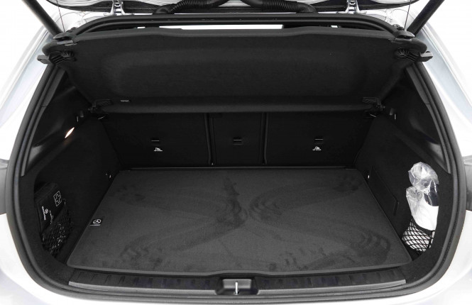 MERCEDES_MERCEDES_GLA_2653220_5.jpg MERCEDES_MERCEDES_GLA_2653220_5.jpg