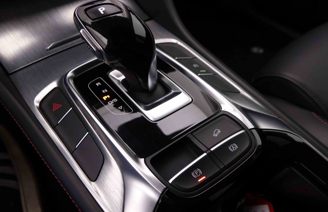 MG_MG_HS_2551065_14.jpg MG_MG_HS_2551065_14.jpg