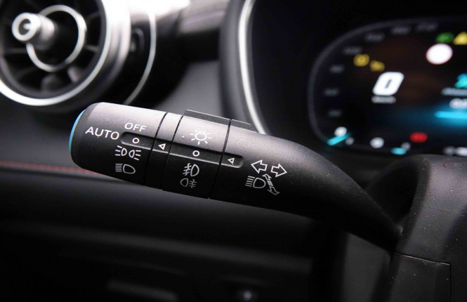 MG_MG_HS_2551571_15.jpg MG_MG_HS_2551571_15.jpg