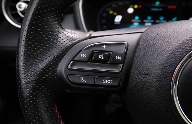 MG_MG_HS_2551571_18.jpg MG_MG_HS_2551571_18.jpg