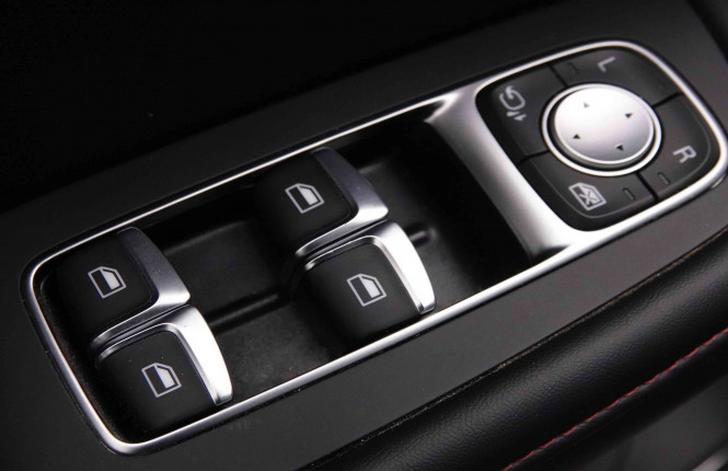 MG_MG_HS_2551581_21.jpg MG_MG_HS_2551581_21.jpg