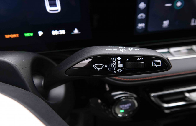 MG_MG_HS_2551728_16.jpg MG_MG_HS_2551728_16.jpg