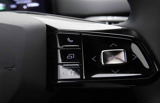 MG_MG_MG4_2652031_18.jpg MG_MG_MG4_2652031_18.jpg