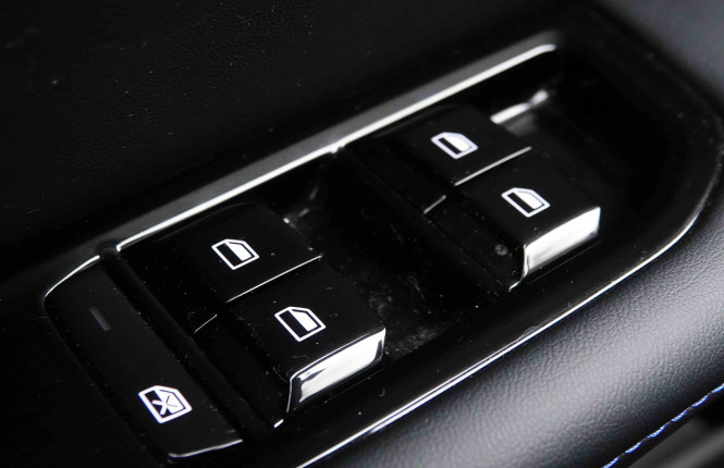 MG_MG_MG4_2652031_19.jpg MG_MG_MG4_2652031_19.jpg