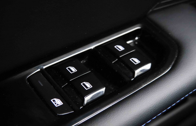 MG_MG_MG4_2652035_21.jpg MG_MG_MG4_2652035_21.jpg