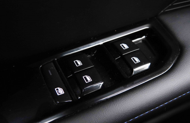 MG_MG_MG4_2652036_20.jpg MG_MG_MG4_2652036_20.jpg