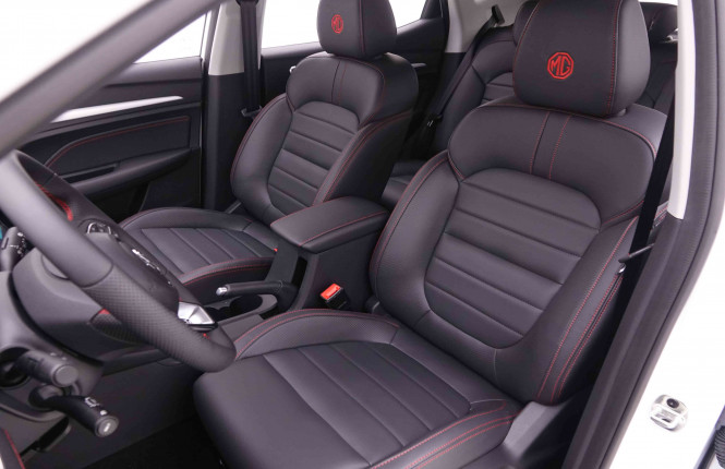 MG_MG_ZS_2652154_30.jpg MG_MG_ZS_2652154_30.jpg