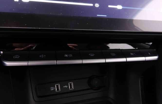 MG_MG_ZS_2652154_37.jpg MG_MG_ZS_2652154_37.jpg