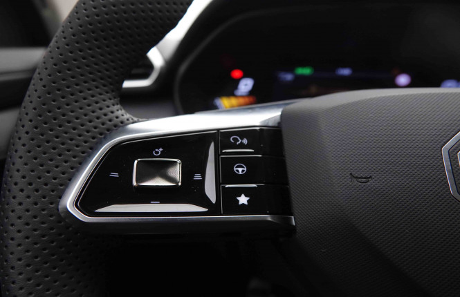 MG_MG_ZS_2652167_49.jpg MG_MG_ZS_2652167_49.jpg