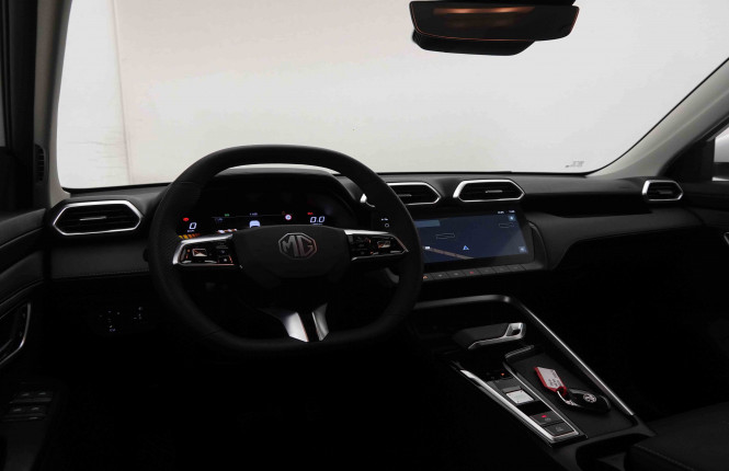MG_MG_ZS_2652181_37.jpg MG_MG_ZS_2652181_37.jpg