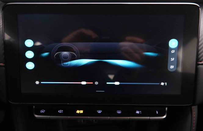 MG_MG_ZS_2652281_12.jpg MG_MG_ZS_2652281_12.jpg