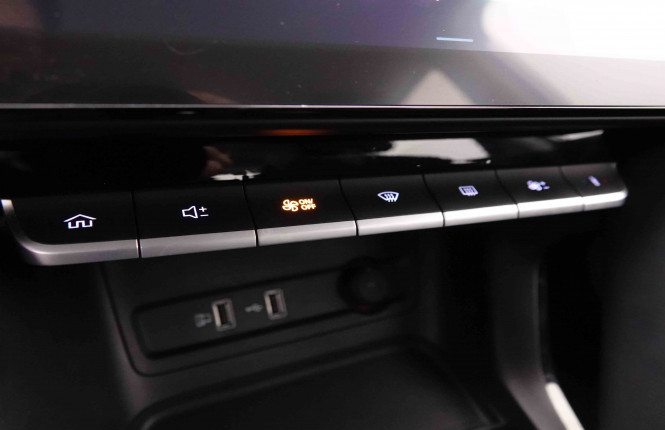 MG_MG_ZS_2652281_13.jpg MG_MG_ZS_2652281_13.jpg