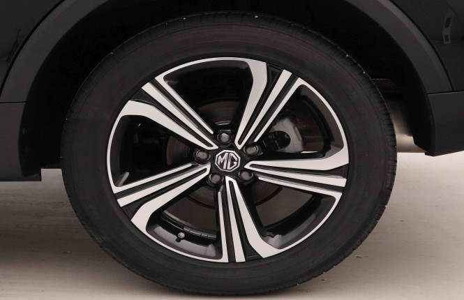 MG_MG_ZS_2652282_21.jpg MG_MG_ZS_2652282_21.jpg