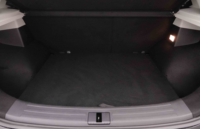 MG_MG_ZS_2652282_5.jpg MG_MG_ZS_2652282_5.jpg