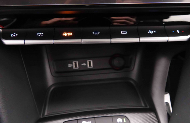 MG_MG_ZS_2652286_11.jpg MG_MG_ZS_2652286_11.jpg