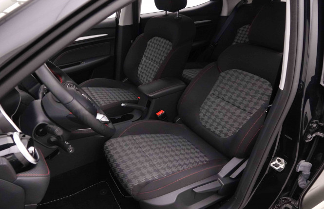 MG_MG_ZS_2652286_6.jpg MG_MG_ZS_2652286_6.jpg