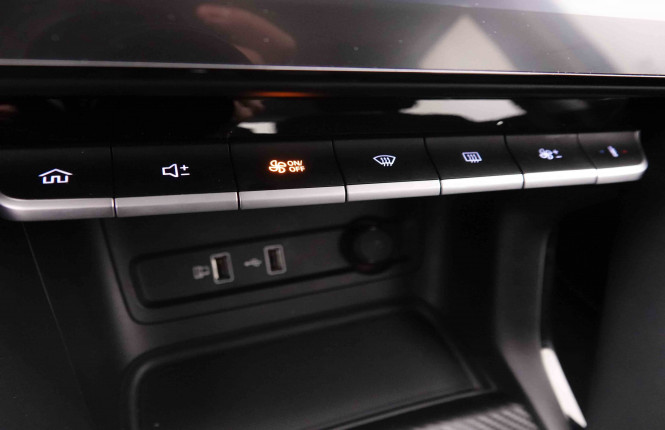 MG_MG_ZS_2652294_12.jpg MG_MG_ZS_2652294_12.jpg