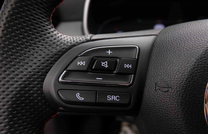 MG_MG_ZS_2652663_13.jpg MG_MG_ZS_2652663_13.jpg