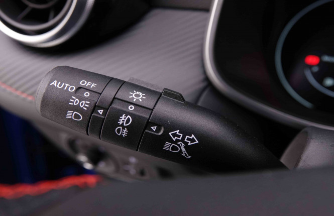 MG_MG_ZS_2653152_14.jpg MG_MG_ZS_2653152_14.jpg