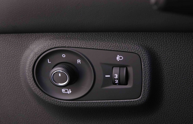 MG_MG_ZS_2653152_6.jpg MG_MG_ZS_2653152_6.jpg