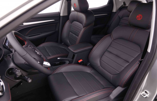 MG_MG_ZS_2654647_33.jpg MG_MG_ZS_2654647_33.jpg