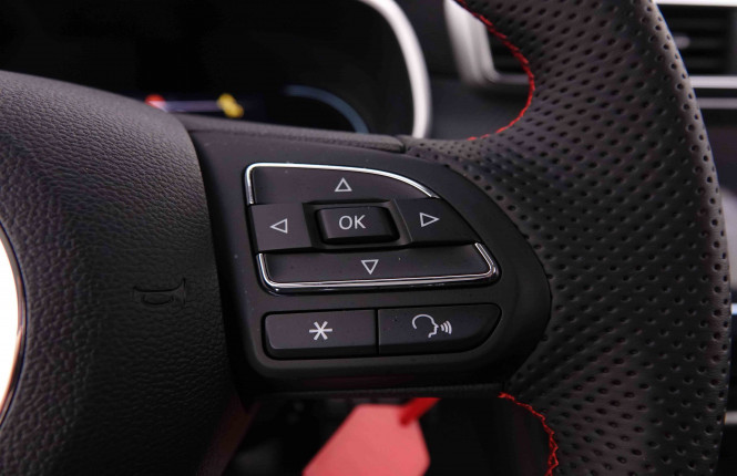 MG_MG_ZS_2654647_44.jpg MG_MG_ZS_2654647_44.jpg