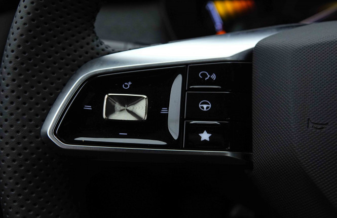 MG_MG_ZS_2654984_14.jpg MG_MG_ZS_2654984_14.jpg