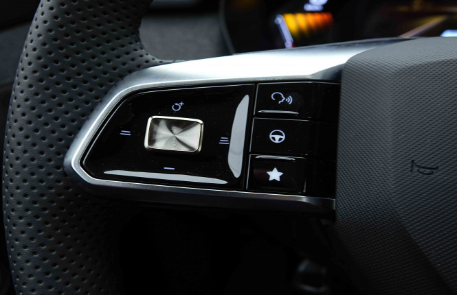 MG_MG_ZS_2654993_14.jpg MG_MG_ZS_2654993_14.jpg