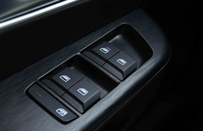 MG_MG_ZS_2655241_16.jpg MG_MG_ZS_2655241_16.jpg