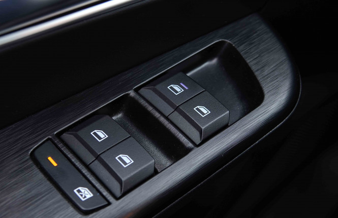 MG_MG_ZS_2655242_18.jpg MG_MG_ZS_2655242_18.jpg