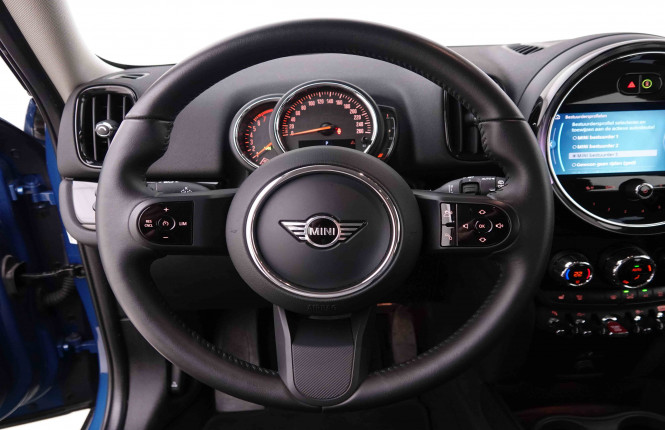 MINI_MINI_COOPERCOUN_2446669_9.jpg