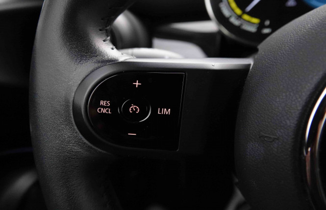 MINI_MINI_COOPERSE_2652953_18.jpg MINI_MINI_COOPERSE_2652953_18.jpg